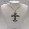 Anhänger-Halsketten, große, detaillierte Strass-Kreuz-Juwelen-Halskette, silberfarbener Anhänger, Goth-Punk-Schmuck, Mode-Charme-Statement-Frauen-Geschenk, L231215