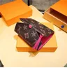 高品質のファッションデザイナー女性ショートウォレット女性財布割引オリジナルボックスカードホルダーレディースハンドバッグチェックフラワー02
