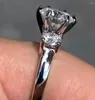 Klaster Pierścienie solid 18k białe złoto kobiety w przyjęciu na przyjęcie rocznicowe pierścionek zaręczynowy 1 2 3 4 5 Diamentowy luksus Moissanite Diamond