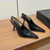 Famosas sandalias de diseñador para mujer, tacones altos, sandalias puntiagudas de marca para mujer, zapatos individuales, zapatos sexis negros y marrones para mujer