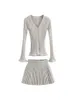 Zweiteiliges Kleid DUOPERI Frauen Mode 2 Sets Solide Strickpullover Vintage Falten Miniröcke Weibliche Chic Dame Anzüge 231215