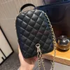 24c havyar tasarımcı sırt çantası kadınlar büyük kapasiteli el çantası lüks metal zincir omuz çantası mini moda çantası klasik elmas kapitone çanta crossbody çanta okul çantası