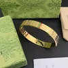 Box Packaging Sense Bracciale da donna in argento placcato primavera stile designer con lettera Bracciale regalo per coppia di alta qualità
