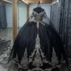 黒い光沢のあるQuinceanera Dresses Ball Ball Gown Off The Shoultes Lace Beaded Puffy Mexican Sweet 16ドレスCharro 15 Anos