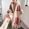 Scarves Korean Faux Otter Fur Collar Hooded Cape Winter Thick Imitation Cashmere Loose Ponchos Women Capes Plaid Cloak