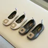 Zapatos planos Zapatos de princesa para niña Diamante Slip-on Negro Beige Bailarinas para niños Punta cuadrada Luz Elegante Moda 21-35 Mocasines para niños 231215