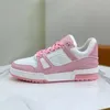 Toppar lyxiga designer skor kvinna svart och vit röd trippelrosa läder snörning plattform sula sneakers mens kvinnor Italy varumärke röda bottnar tränare dhgate.com tennis