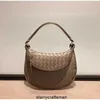 Borsa a tracolla Botte Venetas Borse in pelle da donna Gemelli 2024 Borsa doppia stile passerella Autunno e inverno Nuova nicchia Borsa sottobraccio intrecciata in pelle di vacchetta per donna Una spalla T HBC6