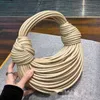 Niche Design Noodles سحب الخبز الصيف صيف أزياء جديدة منسوجة كرواسان مصمم القابض حقيبة الكتف المحمولة 220615