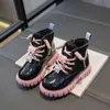 Stivali Stivaletti corti con pelliccia Scarpe invernali per bambini Moda per ragazze Bambini Scarpe calde in peluche con plateau Bambini Nero/Rosa 4-9 anni 231214