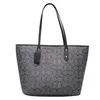 Diseñador Tote Lujo Gran capacidad Clásico Premium Craft Cuero Hombro Cruz Cuerpo Escuela Compras Bolso versátil Monedero de mujer 7889