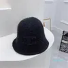 Beanie Cashmere Designer Beanie Fashion Fisherman Cap CasuareFitted Hats女性バケツハット秋と冬