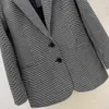 デザイナーの女性コート長袖オーバーコート高品質の女性ファッションボタン装飾vネックカーディガンポケットジャケット12月15