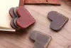 100st/Lot Love Heart Design Leather Bokmärke Vintage Paper Clip Kawaii Boksidan Holder School Stationery Supplies