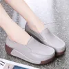 Chaussures habillées 2023 Automne Semelle épaisse Wedge Casual Slip-On Slip-Ons pour femmes Bout rond Concis peu profond Femmes