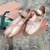 فاخرة ميو باريس أزياء الباليه مصمم أزياء محترف أحذية الرقص 2023 ساتان uiui ballerinas منصة bowknot الضحلة