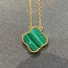 Créateur de mode classique 4/trèfle à quatre feuilles collier pendentif nacre en acier inoxydable plaqué femmes et filles Saint Valentin