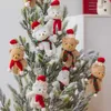 Christmas Cute Little Scarf Brown Bear Borse Men Donne Donne adorabili Accessori per alberi di Natale bianco floreale ciondolo