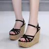 Sandaler Kvinnor Summer Solid Black Suede Open Toe Pink Wedge Lady Fashion 5.5cm Platform 13 cm High Heel Shoes Dress Pumpar