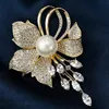 Pins Brooches SUYU Copper MicroSet Cubic Zirconia Luxury Flowers Imitation Pearl Brooch Female Suit Accessories Coat Silk Scarf Buckle 231214