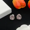 Brinco de orelha de diamante quadrado de cristal em forma de V feito de material de latão elegante e versátil 925 brincos de agulha de prata presente de aniversário Designer de joias VAE12