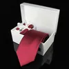 Neckband Mense Tie Silk 8cm Formell slipshandduk Manschettknappar presentförpackning Set Solid Red Yellow For Man Business Wedding Party 231214