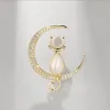 The latest Cute kitten Women's Pins Fashion Style Beaded Suit Pin Accessories Jewelry