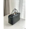 Borsa Mius Muimui firmata Borsa Boston per famiglia Panino ufficiale Nuova borsa da donna portatile Borsa quadrata piccola versatile per il tempo libero unisex