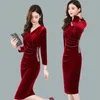 Outono e inverno melhorado cheongsam vestido de veludo dourado fino com decote em v coberto barriga vestido longo saia elegante temperamento