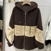 Giacche da donna Cappotto ampio in lana di agnello Studente Lettera Maglione di colore colpito Autunno Inverno Abbigliamento Taglie forti Fat MM Vento pigro Imitazione 8111159 231214