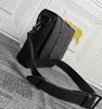 ASDEmbossing borse a tracolla borsa per laptop Moda in rilievo e fiori Borsa a tracolla crossbody cross body Borse da uomo RVT Rivet Aspirazione magnetica a conchiglia