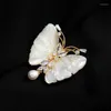 Broches en perles de coquillage d'eau douce naturelles, broche papillon de luxe, strass, vêtements pour femmes, costumes, accessoire