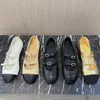 Chaussures de créateur chaussures décontractées chaussures de marque pour femmes chaussures de ballet, chaussures plates chaussures pour femmes noires et blanches chaussures formelles