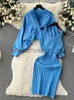 Dwuczęściowa sukienka Singreiny Pearls Knitted Dwuczęściowe garnitury Chi-pao Button Lose Cardigan+ Stripe Slim BodyCon Sukienka Kobiety Sygnisko ciepłe zestawy sweter J231216