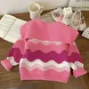 Pullover 1-9y Girl's Długie rękawowe swetry Sweatry Śliczny kreskówka Niedźwiedź Strawberry Pullower Swater Sweter Dzieciowy ubrania z góry 231215