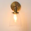 Lampada da parete Phansthy Industrial Single Sconce Lampada da bagno in nichel spazzolato con paralume in vetro trasparente da 5,5 pollici