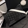 Versatile Women Shoulder Bag Black Hardware Emblem Luxury Handbag Leather Quilted Crossbody Designer Bag Coin Purse Evening Clutch Classic Flap Wallet Pochette