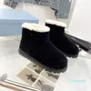 Mulheres designer tornozelo esqui neve shearling lã botas triângulo logotipo botas curtas dedo do pé redondo designer de luxo feminino moda deslizamento em sapatos calçados de fábrica