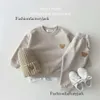 Ensembles de vêtements de créateurs Ensembles pour tout-petits Ensembles pour bébés garçons Vêtements de sport Tête d'ours mignonne Sports brodés Deux pièces Mode Enfants Vêtements pour filles