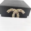 2022 broche de charme de qualidade de luxo design simples com diamante brilhante banhado a ouro 18k tem caixa selo PS7298A2254