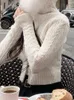 Women Sweters Iamsure Sweet Furry Trime z kapturem z kapturem Cropled Cropled Cadigans Slim Zipper Długie rękawy Kobiety jesienne zimowe moda dama 231216