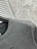 남성 스웨터 디자이너 스웨터 남자 스웨터 스웨터 풀 오버 의류 라운드 목이 긴 소매 야외 캐주얼 거리 스웨터 코트 패션 애호가 의류 도매