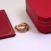 Högkvalitativ rostfritt stål Trinity Series Ring Tricolor 18K Gold Plated Band Vintage Jewelry Three Rings och Three Colors Fashio319s