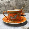 Kubki Luksusowe filiżanki herbaty i spodki zestaw 2 drobnoziarnistej kawy China Kawa Złota uchwyt Royal Porcelain Party Espresso 230731 Drop dostawa hom DH2RC