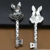 Andra 100 st antika silverlegeringar Rabbit Key Charms hänge 51x16mm smycken gör DIY