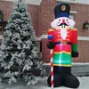 Рождественские украшения 8-футовый рождественский надувной солдат-щелкунчик Уличные украшения Светящиеся надувные украшения в виде солдата Санта-Клауса 231215