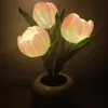 Lampes de table LED Tulip Flowerpot Lampe Rose Chambre Décor Simulation Céramique Atmosphère Veilleuse Décorative OrnementsTable306W