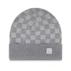 Beanie/Skull Caps herfst en winter sportstijl ontwerper Beanie Hat Mens dames cap Outdoor Vakantie Checker Metalen Letter Afdrukken CA DHM7Q