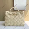 2023 10A 1: 1 Ny Woven Women Family 8-Line Tote Bag Woven Buckle Original Leather Woman Portable Single Shoulder Crossbody Officiell dokument