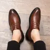 Scarpe eleganti Scarpe da ginnastica bianche Uomo Shou Uomo Hommes di alta qualità Moda splendidamente scarpe da ginnastica Originali 2023 Tennis